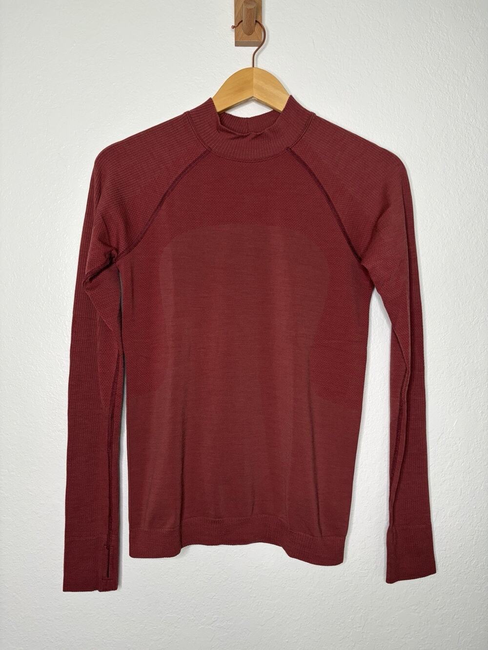 Lululemon Keep The Heat Thermal Long Sleeve Shirt in Mulled Wine Size Medium
